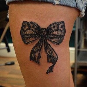 tatuajes de moños en las piernas|Asombrosos tatuajes de moños en la pierna para mujer